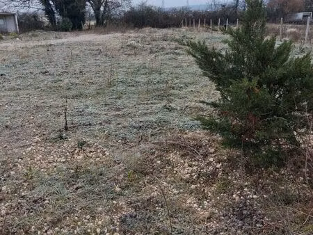 loue ou vent terrain à nievroz pour entrepôt non constructible