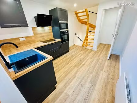 maison de village t2 de 40 m² refaite à neuf avec petit extérieur