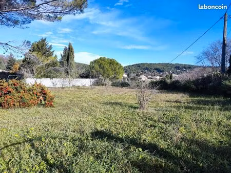 terrain 1 100 m² carces