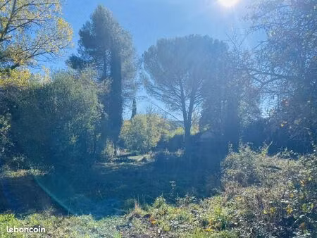 terrain 1 484 m² tourves