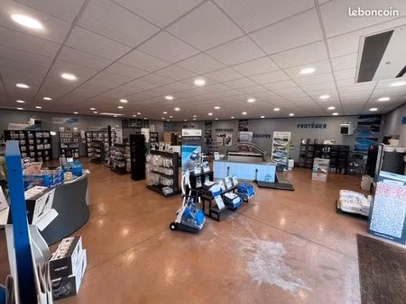 local commercial 500 m²