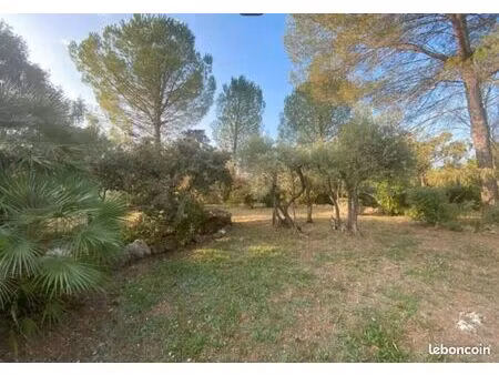 terrain 1 160 m² carces