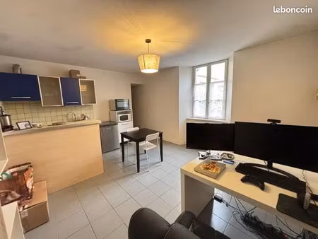studio 1 pièce 31 m²