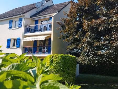 dans résidence sécurisée a vendre f3 climatisé avec balcon et garage électrique privatif