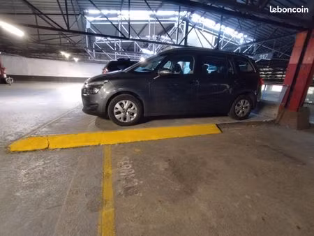 rare garage vichy centre