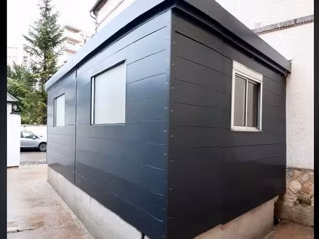 local pro sens - centre ville - 50m2