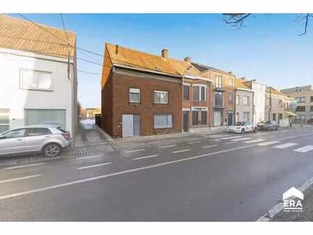 maison jumelée de caractère avec garage à vendre à roeselare