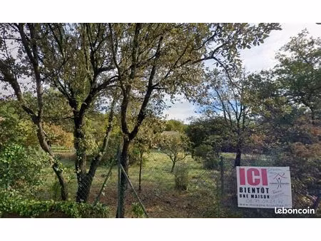 terrain 800 m² gareoult