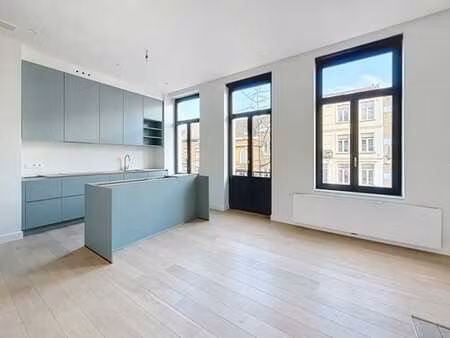 ixelles / brugmann - superbe appartement 2 chambres-terrasse