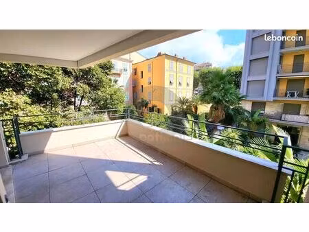 vente particuliers très bel appartement calme menton carré d'or  2 pièces  grande terrasse