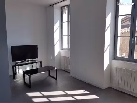 jolie t2 meublé 42 m2