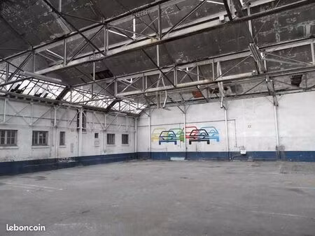 local d'activité 974 m²