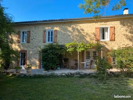 propriété en pierre