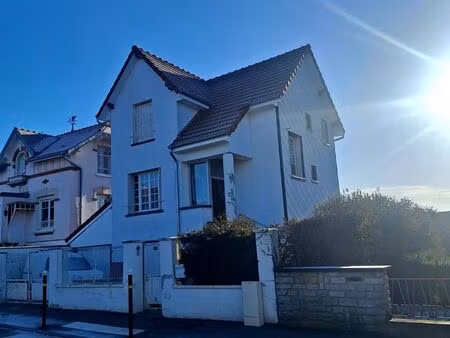 ? maison coup de cœur à vittel – quartier très calme – proche parc thermal - 180000