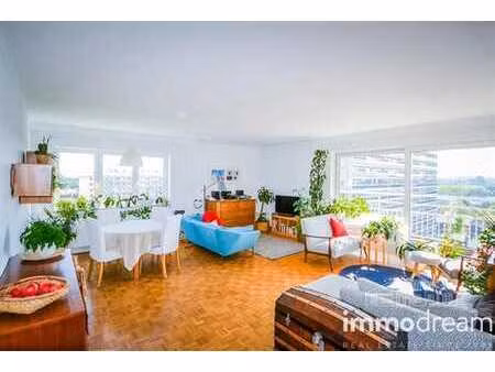 roodebeek: appt 3 chambres + terrasse