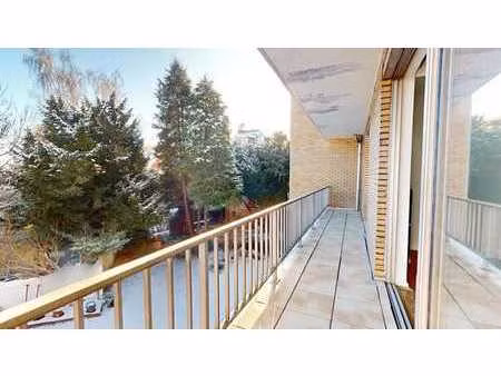 tomberg: bel appartement 1 chambre +/- 60m2