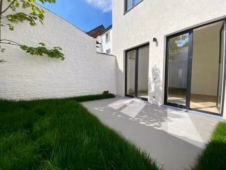 spacieux et lumineux duplex avec jardin