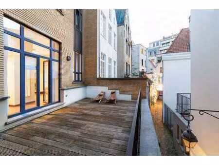 studio meublé - grand place - terrasse