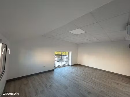 bureau en centre d'affaires