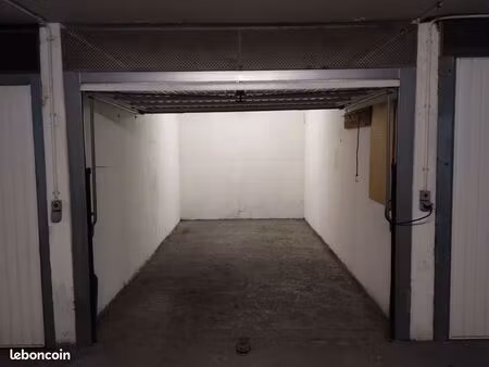 garage box fermé à vendre à antibes centre ville