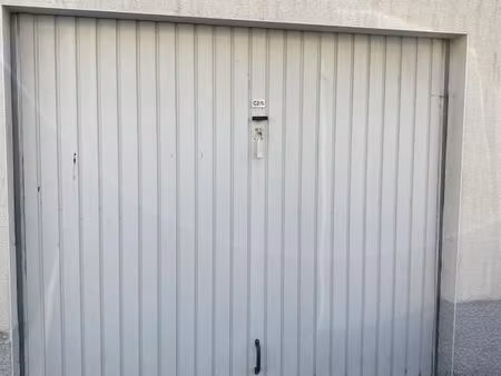 garage/box 16 m² laon