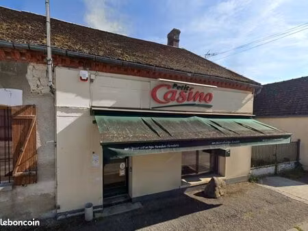 local commercial 174 m²