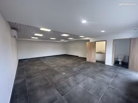 local 70 m² pont-d'ain