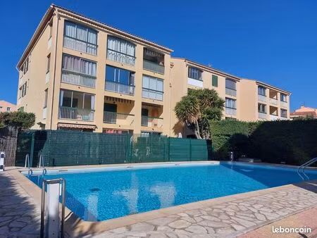 agréable studio en rez de jardin dans résidence sécurisée avec piscine