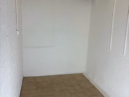 grand box/cave avec mezzanine marina /ducal