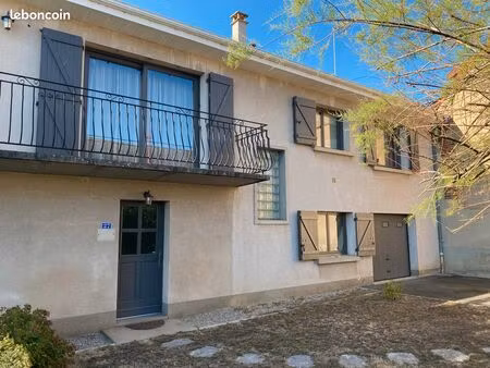 maison proche des commerces  écoles et cabinet médical