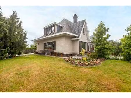 agréable maison avec 4slpk  jardin + garage