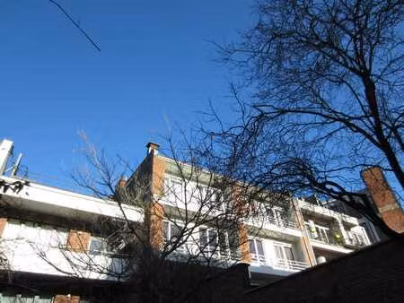 appartement avec deux terrasses dans le quartier de mode
