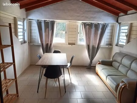 f2 - haut de villa - meublé - 650e