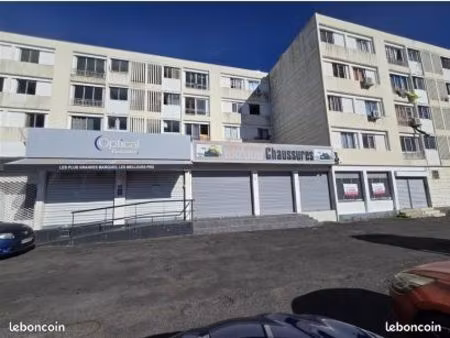 local commercial 300m²