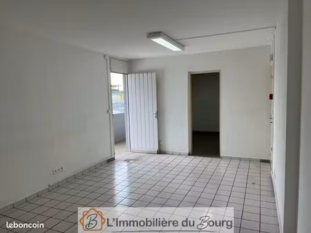 local 35 m² sainte-rose