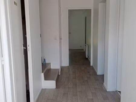 bureaux  local professionnel 95 m² à warcq