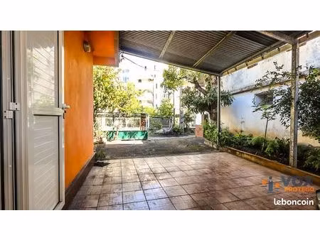 à vendre – maison ancienne mitoyenne f4 type satec – rue monthyon  saint-denis