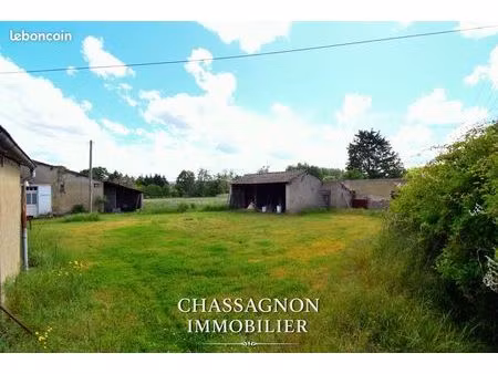 terrain 2800 m² avermes