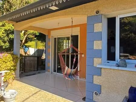 ensemble immobilier mitoyen au calme de l'entre-deux