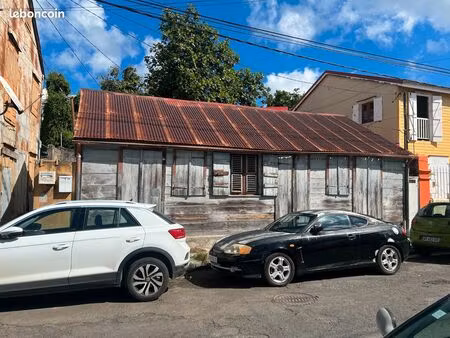 maison traditionnelle en bois