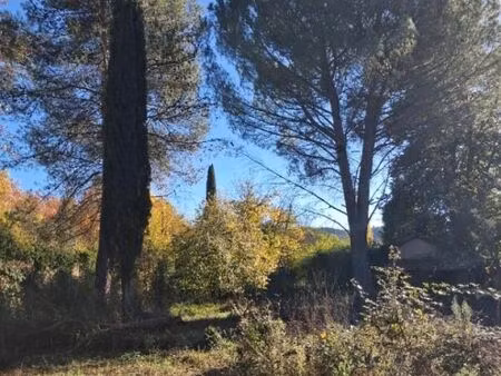 terrain 1 484 m² tourves