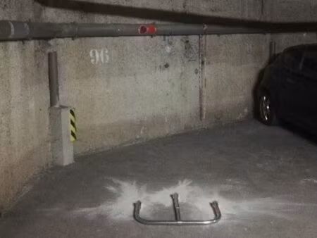 place de parking en sous-sol sécurisé — avenue etienne d'orves 350 m de la gare rer juvisy