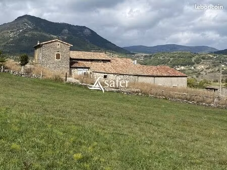 ferme 160 m² privas