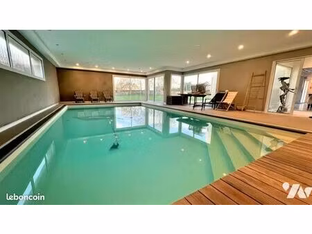 maison 8 pièces 367 m²