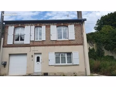 maison individuelle avec beaucoup de charme