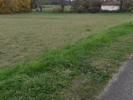 terrain 2 559 m² montsales