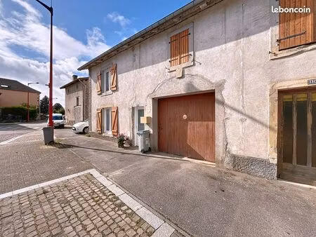 immeuble 1237 m² dogneville