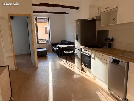 t2 meublé refait à neuf avec petit extérieur