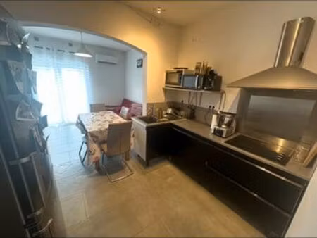 t2 rénové   clim parking terrasse calme