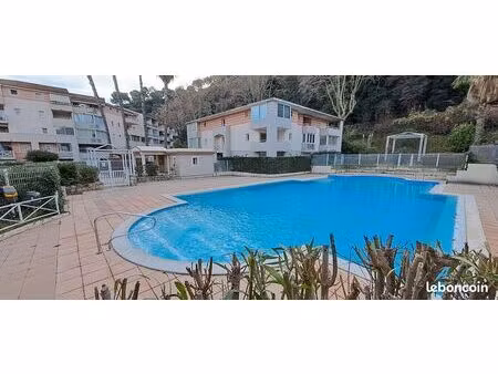 appartement espaces verts piscine